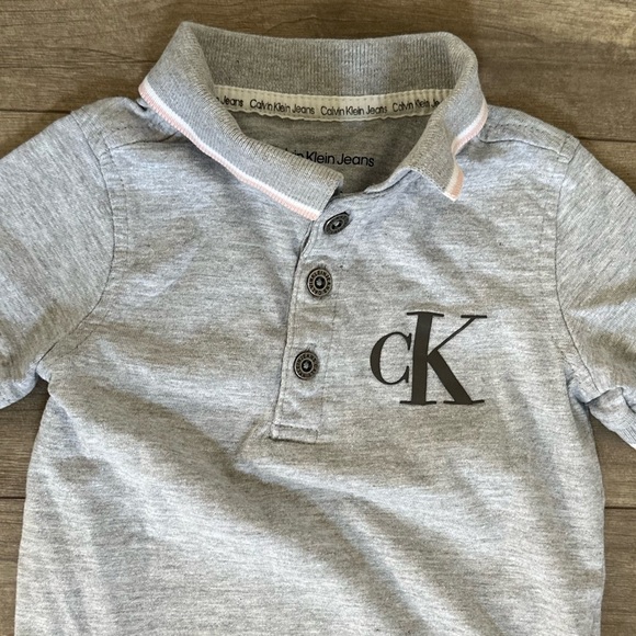Y2K Calvin Klein Baby Boy Polo Gray Pink White 12 Months
EUC - Picture 6 of 8